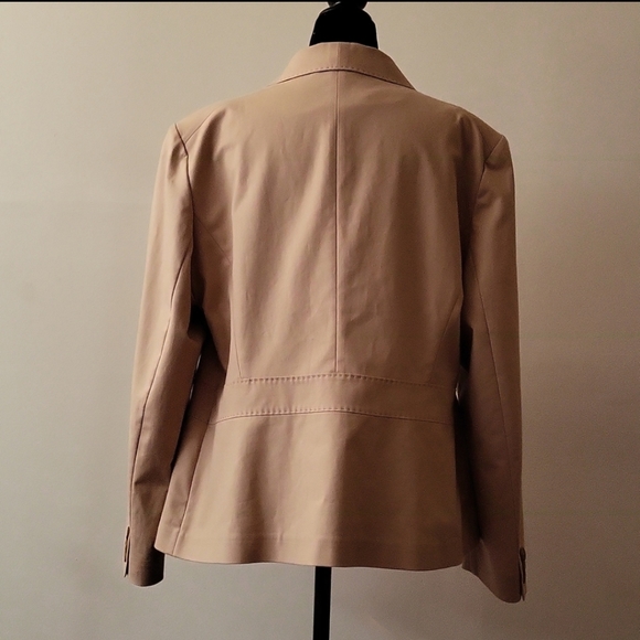 NWOT Lafayette 148 New York Single Breasted Blazer in Tan - Picture 4 of 15